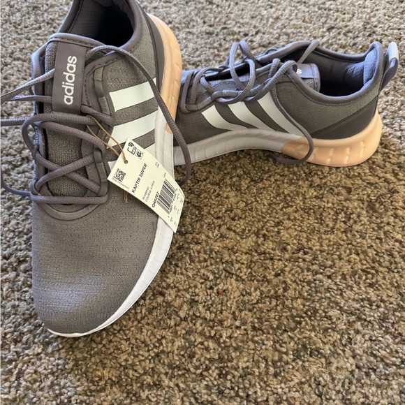 Adidas Kaptir Gray/ White/ Pink Athletic Shoes women Size 10 New With Tags - Picture 2 of 6